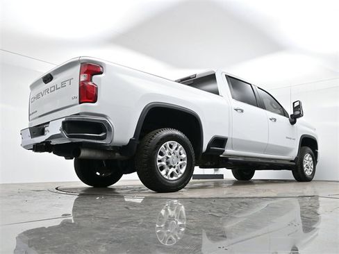 Used 2020 Chevrolet Silverado 2500 LTZ w/ LTZ Plus Package image 30