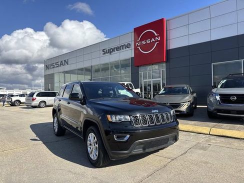 Used 2022 Jeep Grand Cherokee Laredo X image 1
