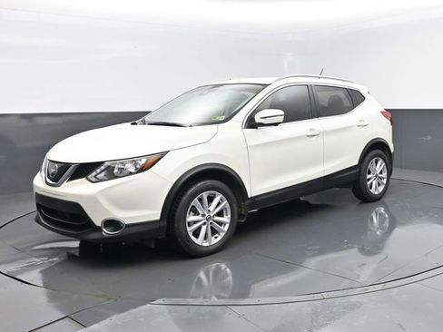 Used 2019 Nissan Rogue Sport SV w/ Technology Package AWD/4WD image 1