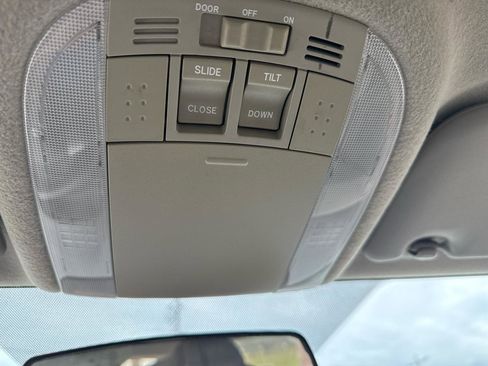 Used 2010 Toyota Corolla FWD image 27