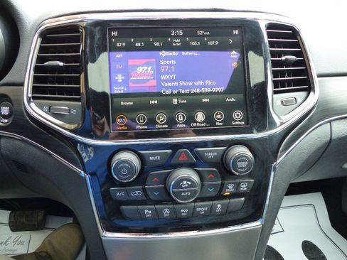 Used 2021 Jeep Grand Cherokee Limited AWD/4WD image 45