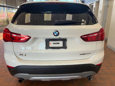 Used 2019 BMW X1 sDrive28i image 11
