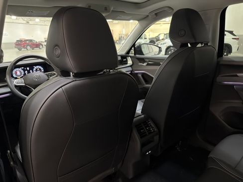 New 2026 Volkswagen Tiguan SE AWD/4WD image 20
