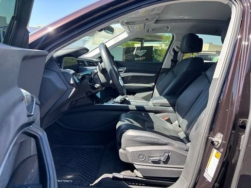 Used 2021 Audi e-tron Prestige w/ Prestige Package AWD/4WD image 10
