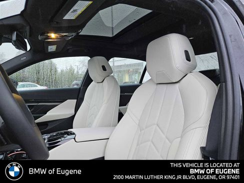 New 2026 BMW 530i xDrive w/ Premium Package AWD/4WD image 24