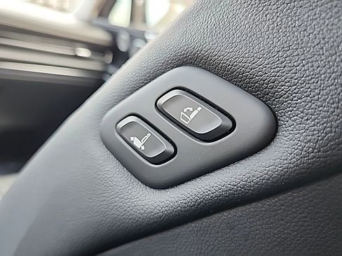 Used 2024 Genesis GV80 2.5T w/ Prestige Package image 22