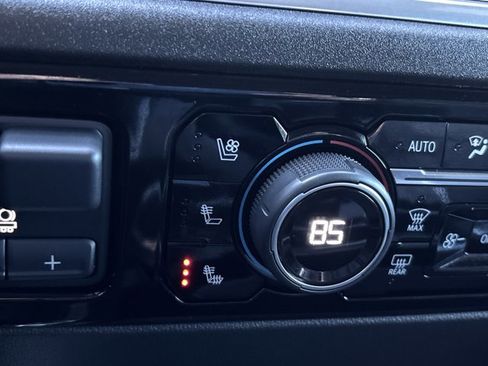 Used 2024 Chevrolet Silverado 2500 LTZ w/ LTZ Convenience Package image 46