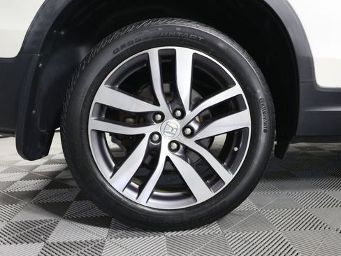 Used 2017 Honda Pilot Touring image 7