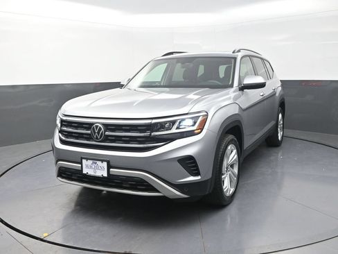 Used 2023 Volkswagen Atlas SE w/ Panoramic Sunroof Package AWD/4WD image 4