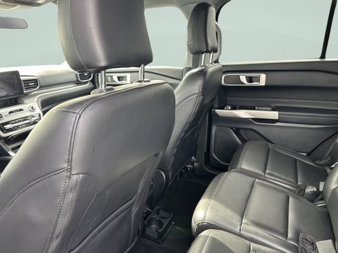 Used 2023 Ford Explorer XLT w/ Equipment Group 202A image 32