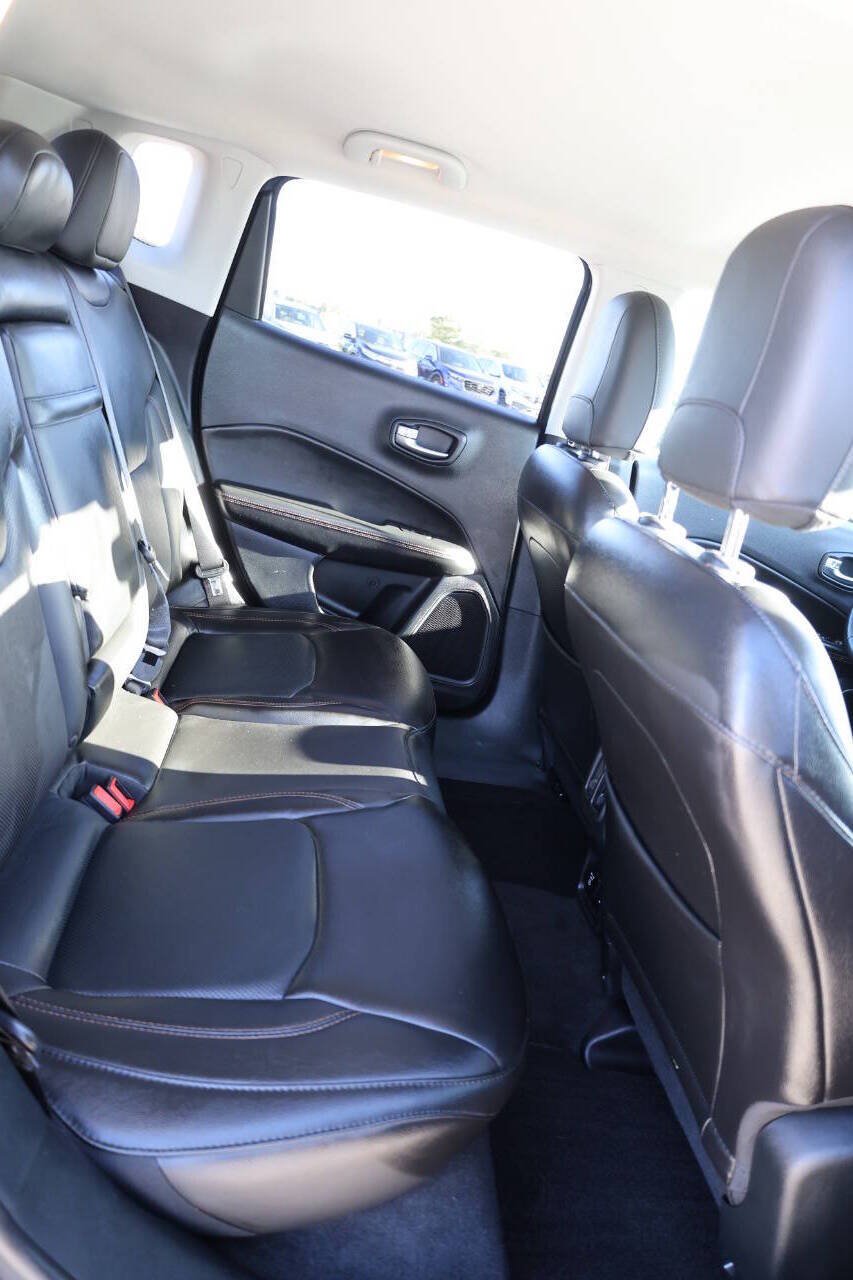 Used 2018 Jeep Compass Limited AWD/4WD image 16