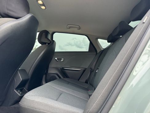 Used 2025 Kia K4 LXS image 17