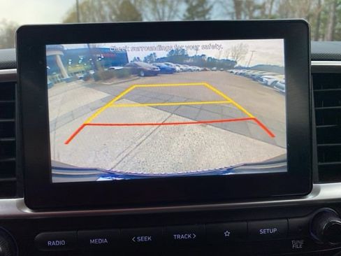 Used 2020 Hyundai Venue SE FWD image 13