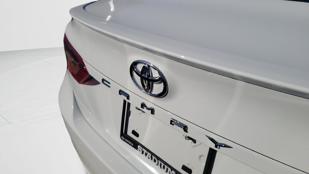Used 2024 Toyota Camry SE w/ Convenience Package FWD image 8