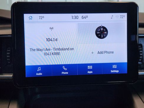 Used 2022 Ford Explorer XLT w/ Equipment Group 202A image 16