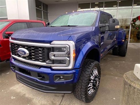 New 2026 Ford F450 Platinum image 3
