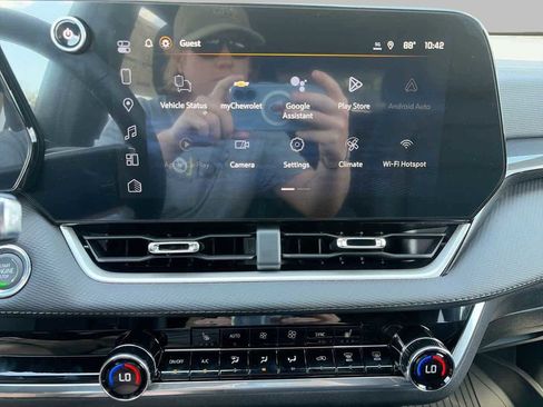 New 2026 Chevrolet Equinox LT FWD image 18
