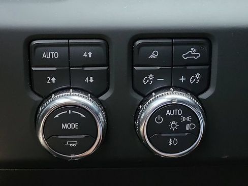 Used 2024 GMC Sierra 1500 AT4 AWD/4WD image 17