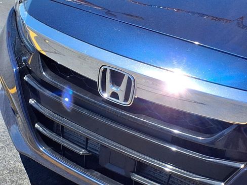 Used 2018 Honda Accord EX image 31
