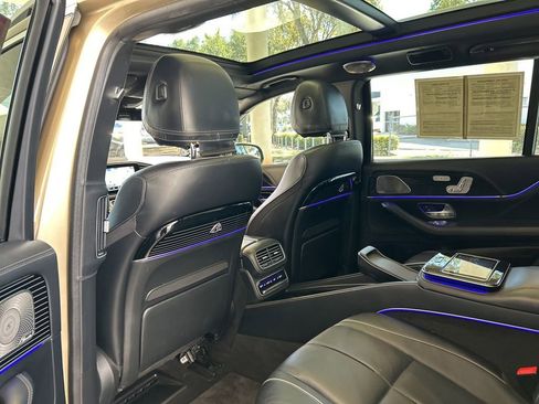 Used 2021 Mercedes-Benz Maybach GLS 600 4MATIC image 50