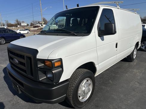 Used 2010 Ford E-150 and Econoline 150 image 3