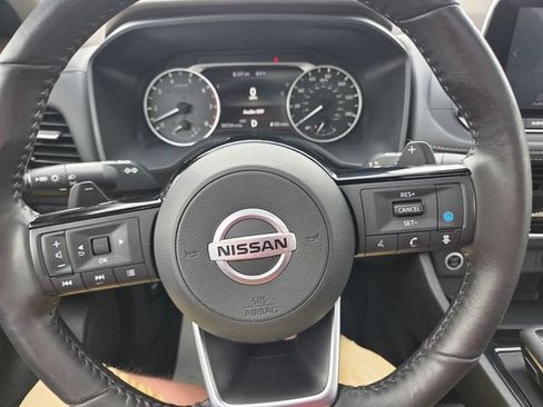 Used 2021 Nissan Rogue SV AWD/4WD image 23