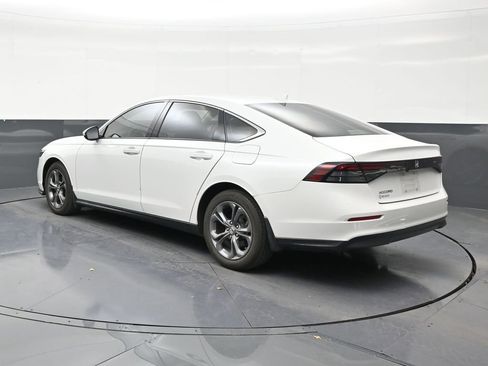 Used 2024 Honda Accord EX image 3