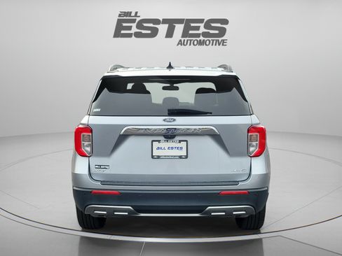 Used 2022 Ford Explorer XLT w/ Equipment Group 202A AWD/4WD image 3
