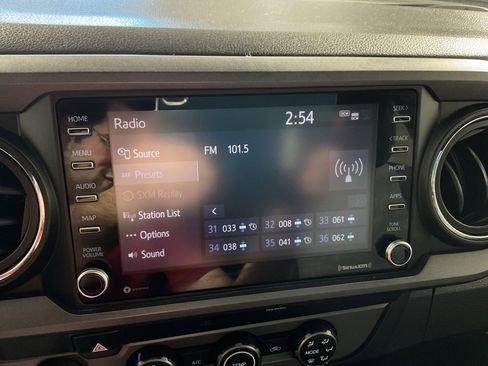 Used 2020 Toyota Tacoma TRD Off-Road image 19