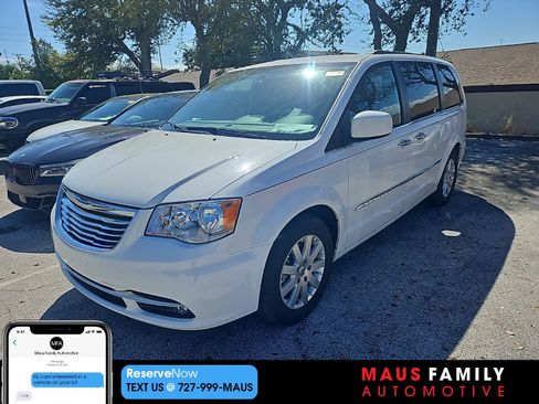 Used 2015 Chrysler Town & Country Touring w/ Driver Convenience Group image 1