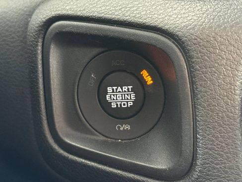 Used 2024 Jeep Wrangler Unlimited Sport AWD/4WD image 32