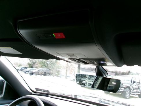 Used 2023 Volkswagen Atlas Cross Sport SE image 23