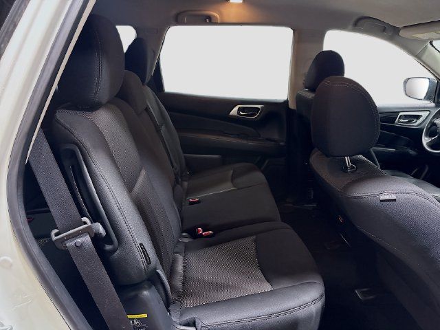 Used 2020 Nissan Pathfinder S AWD/4WD image 22