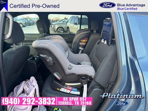 Used 2025 Chevrolet Traverse LT w/ Driver Confidence Package FWD image 7