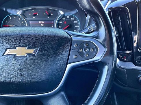 Used 2023 Chevrolet Traverse LT image 7