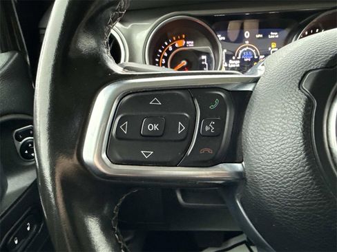 Used 2020 Jeep Wrangler Unlimited Sahara image 15
