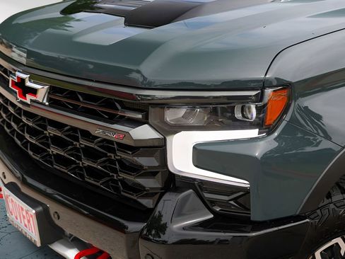 Used 2026 Chevrolet Silverado 1500 ZR2 AWD/4WD image 3