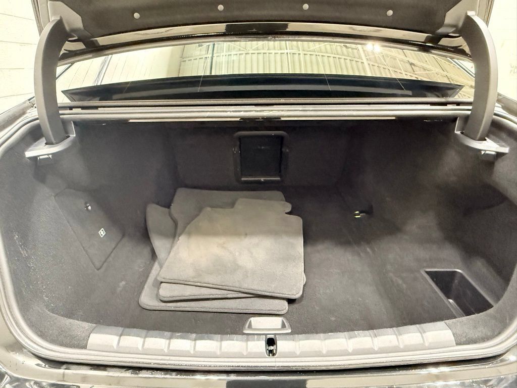 Used 2023 BMW i7 xDrive60 AWD/4WD image 48