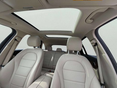 Used 2020 Mercedes-Benz GLC 300 4MATIC image 20