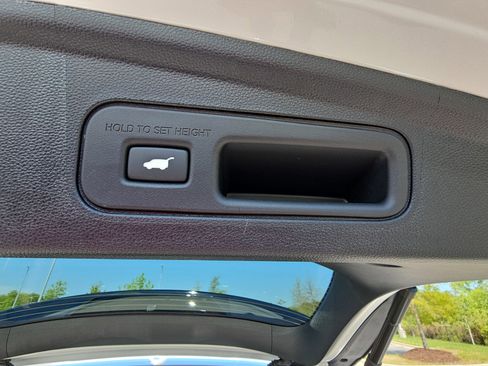 New 2026 Acura MDX SH-AWD image 14