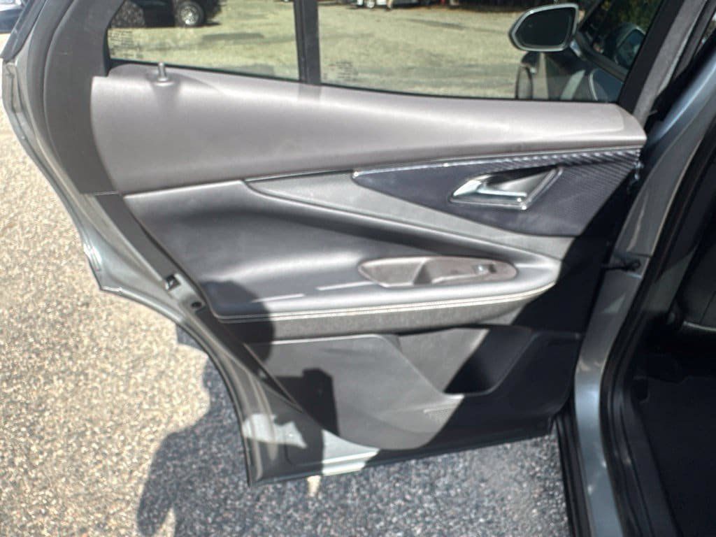 Used 2024 Chevrolet Blazer EV LT AWD/4WD image 17