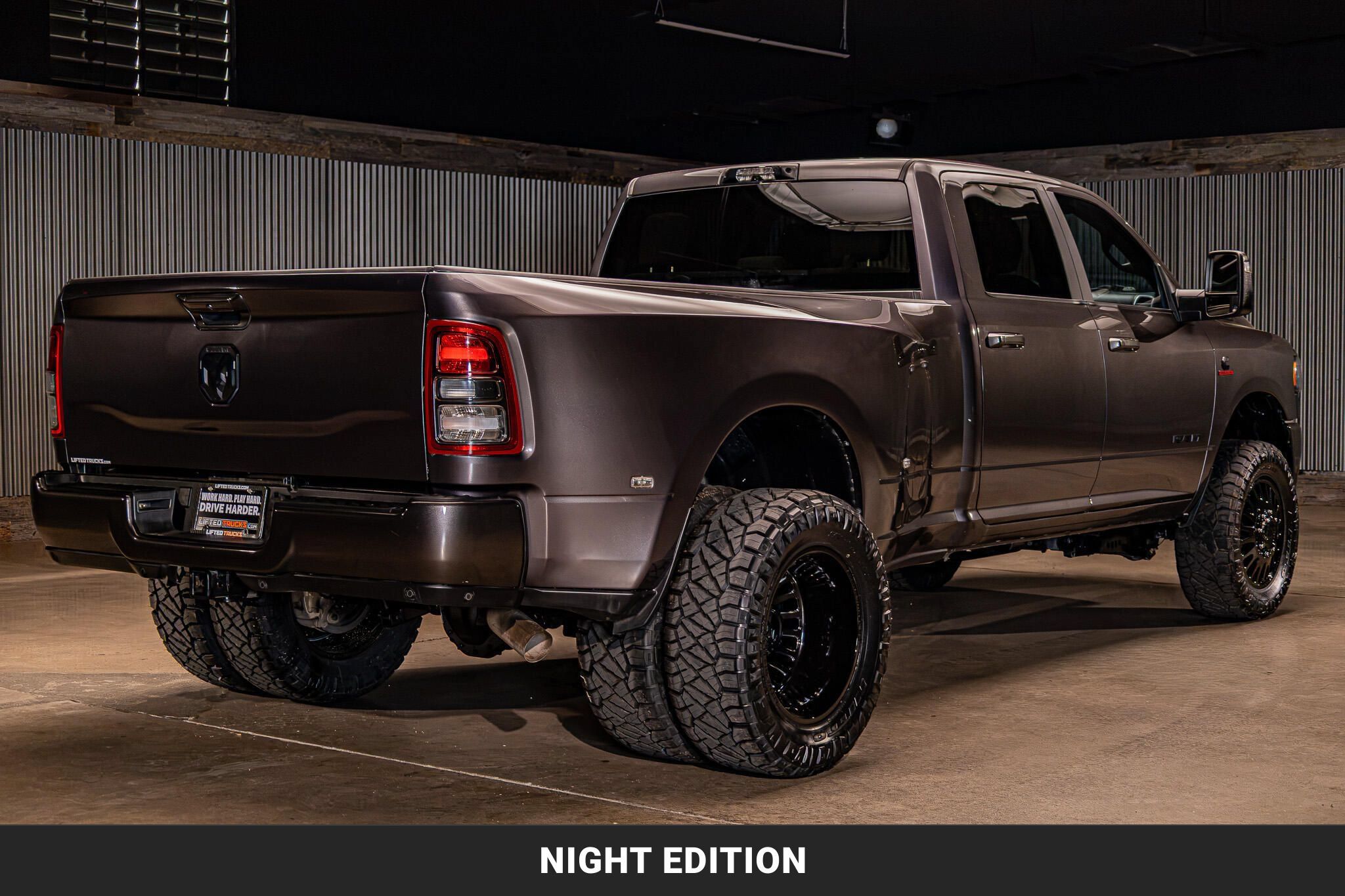 Used 2024 RAM 3500 Big Horn w/ Night Edition AWD/4WD image 10