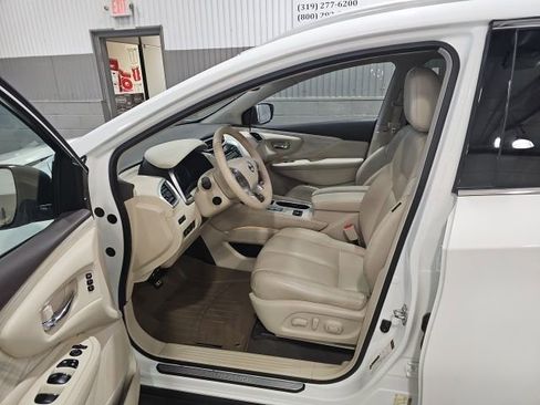 Used 2018 Nissan Murano Platinum image 9