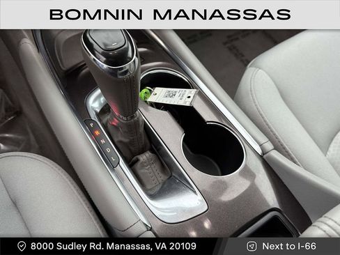 Used 2017 Chevrolet Malibu LT image 22