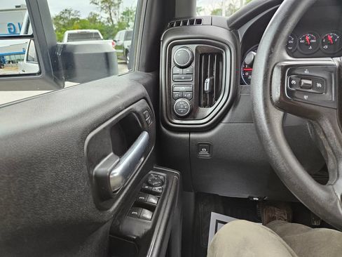 Used 2020 Chevrolet Silverado 2500 Custom w/ Custom Value Package AWD/4WD image 13