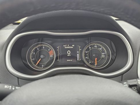 Used 2018 Jeep Cherokee Latitude Plus w/ Cold Weather Group image 27