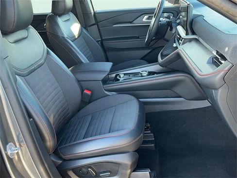 Used 2025 Ford Explorer ST-Line image 21