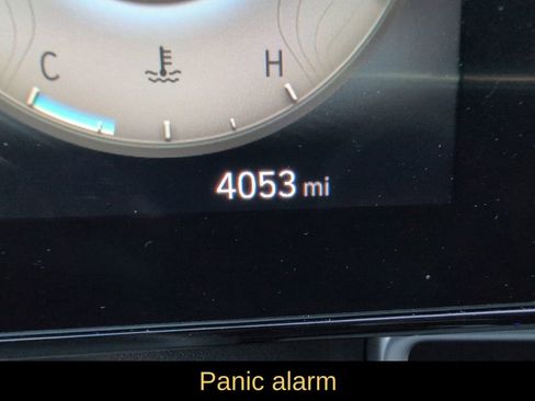 Certified 2025 Hyundai Elantra SEL image 18