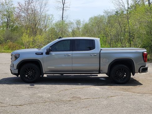 Used 2024 GMC Sierra 1500 Elevation AWD/4WD image 8