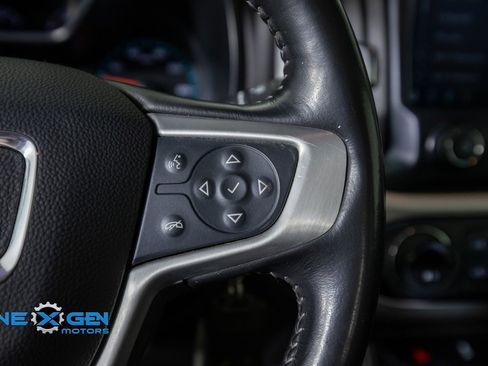Used 2022 GMC Canyon Elevation w/ Elevation Premium Package AWD/4WD image 15